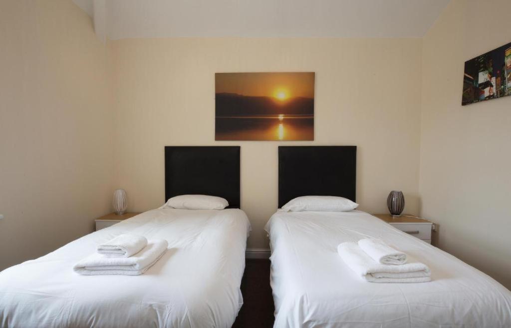 เดอะ กรอสเวอเนอร์ โฮเต็ล รักบี้ Hotel ภายนอก รูปภาพ