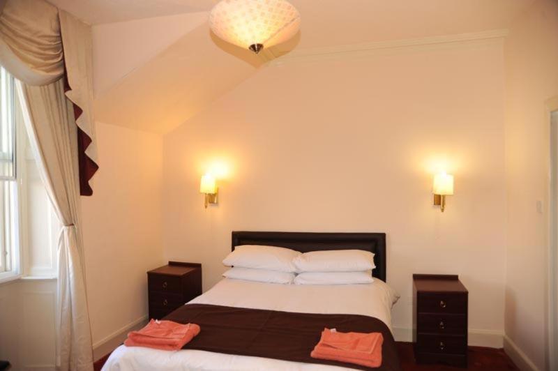 เดอะ กรอสเวอเนอร์ โฮเต็ล รักบี้ Hotel ภายนอก รูปภาพ