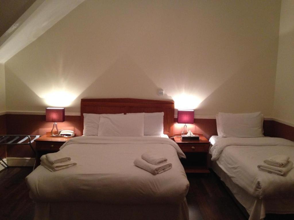 เดอะ กรอสเวอเนอร์ โฮเต็ล รักบี้ Hotel ภายนอก รูปภาพ