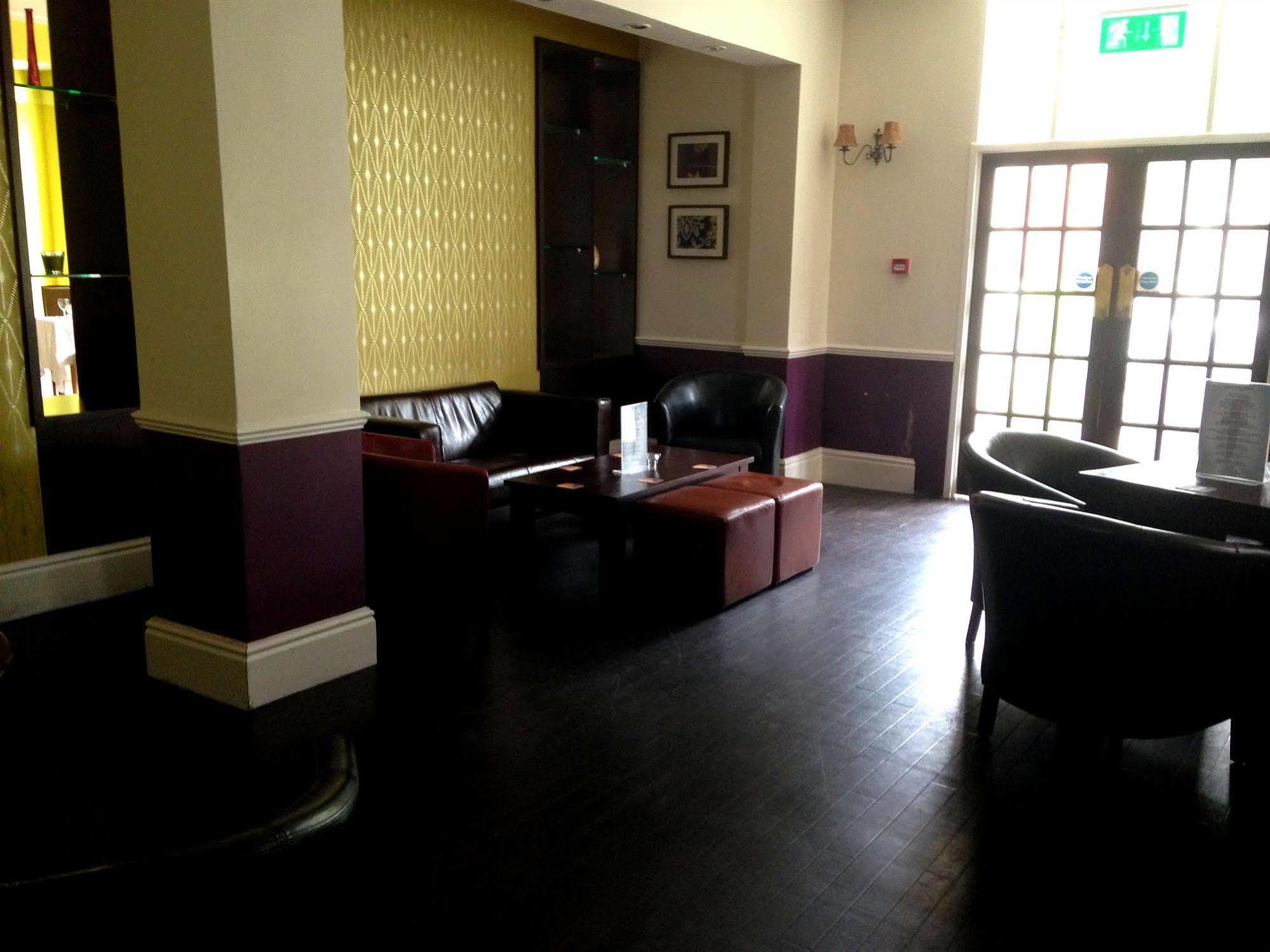 เดอะ กรอสเวอเนอร์ โฮเต็ล รักบี้ Hotel ภายนอก รูปภาพ